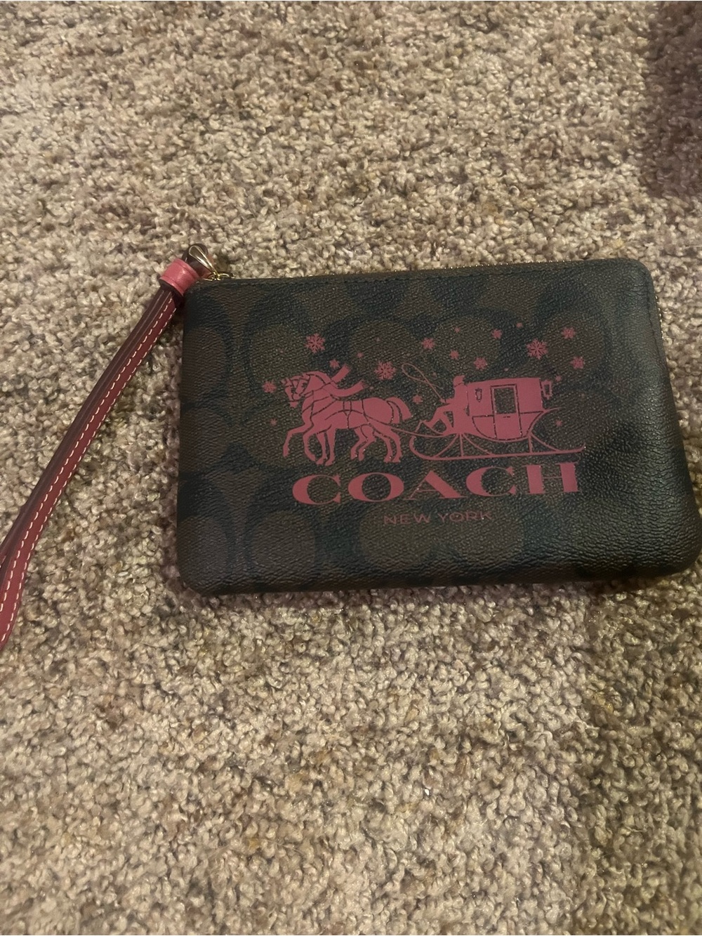 New Coach Dark Brown/Rouge Signature Wristlet with Pink Coach Carriage